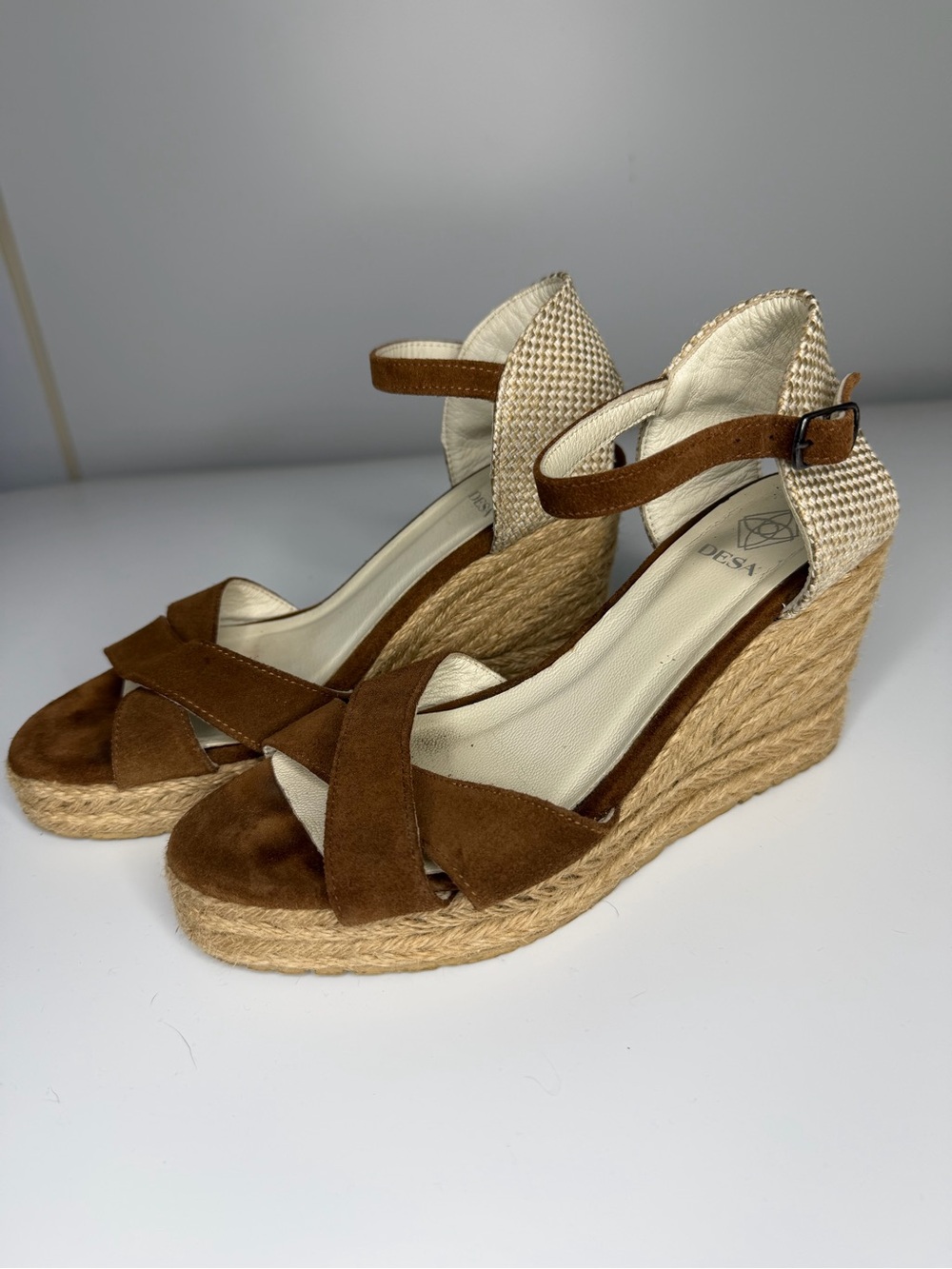 Desa Women's Brown Suede Wedge Sandals size 38